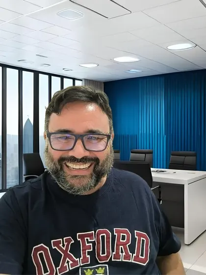 Dario, Professor Líder